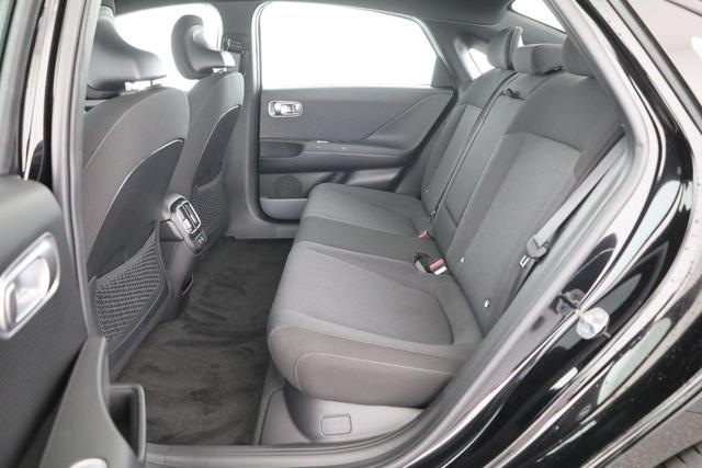 Hyundai IONIQ 6 77,4 kWh Base Long Range, Navi, Kamera, Winterpaket, Wärmepumpe 