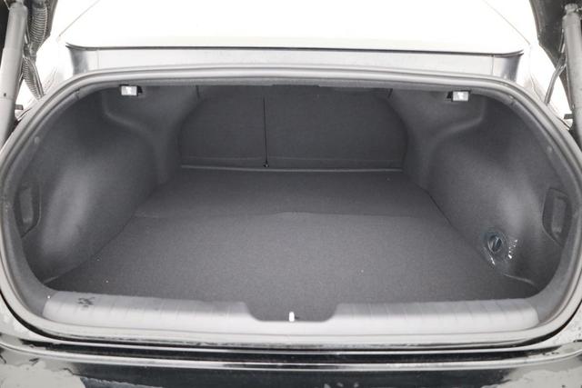 Hyundai IONIQ 6 77,4 kWh Base Long Range, Navi, Kamera, Winterpaket, Wärmepumpe 