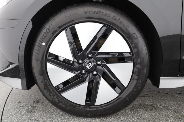 Hyundai IONIQ 6 77,4 kWh Base Long Range, Navi, Kamera, Winterpaket, Wärmepumpe 