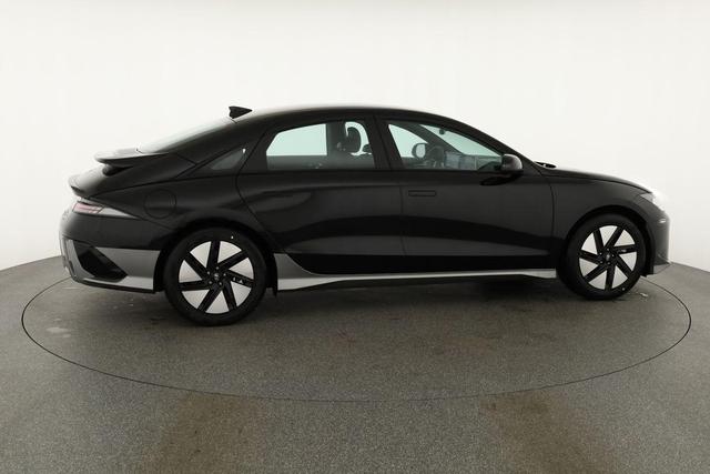 Hyundai IONIQ 6 77,4 kWh Base Long Range, Navi, Kamera, Winterpaket, Wärmepumpe 