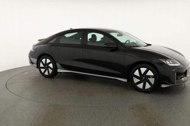 Hyundai IONIQ 6 77,4 kWh Base Long Range, Navi, Kamera, Winterpaket, Wärmepumpe 