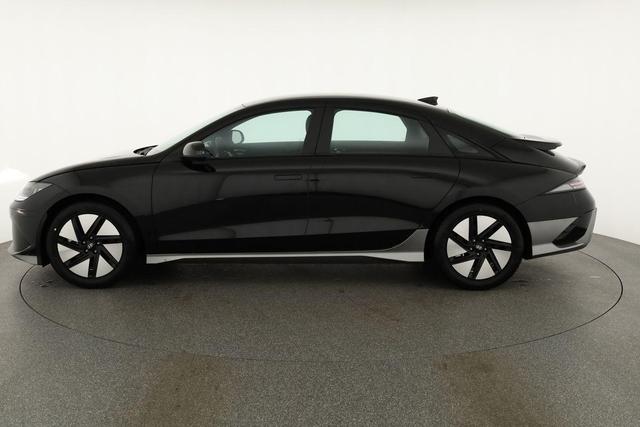 Hyundai IONIQ 6 77,4 kWh Base Long Range, Navi, Kamera, Winterpaket, Wärmepumpe 