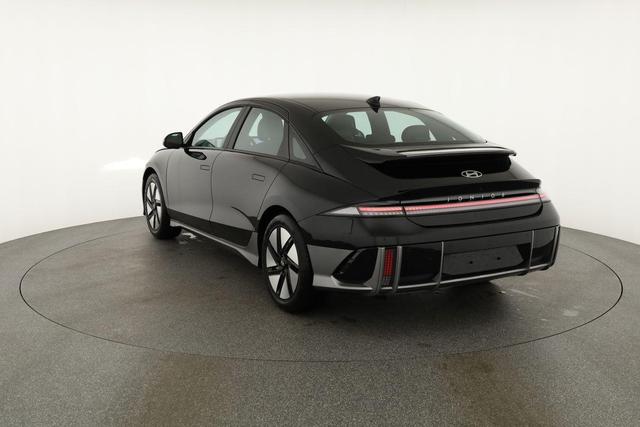 Hyundai IONIQ 6 77,4 kWh Base Long Range, Navi, Kamera, Winterpaket, Wärmepumpe 