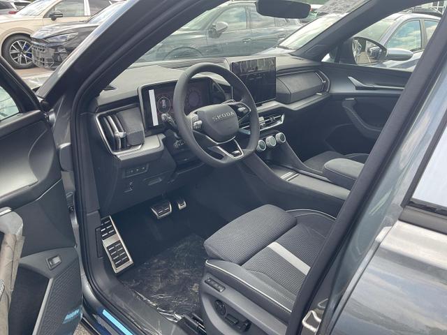 Skoda Kodiaq - 1.5 TSI mHEV 110kW Sportline DSG Sportline, 7-Sitzer, Pano, AHK, Navi, Matrix