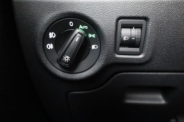 Skoda Fabia Selection 1.0 TSI 130 Jahre, Side, Kamera, 16-Zoll, Winter, 5-J Garantie 