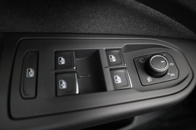Volkswagen Golf Variant VIII 1.5 eTSI DSG Life, AHK, easyOpen, Kamera, Winter, 3-J Garantie 