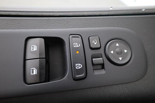 Hyundai Staria Trend Hybrid 2WD Cargo 1.6 T-GDI AT Trend, Xenon, Navi, Kamera 