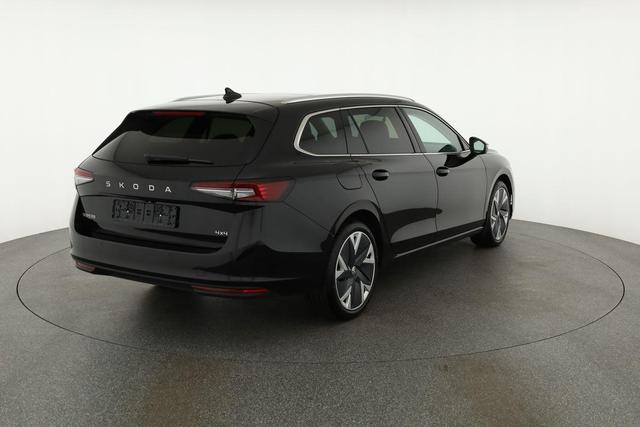 Skoda Superb Combi 2.0 TDI 142 kW 4x4 Selection DSG Selection, Standheizung, Pano, AHK, Navi, Matrix 
