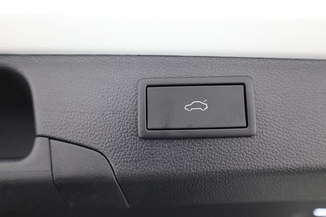 Volkswagen Passat Variant 1.5 TSI eHybrid 200 kW R-Line R-LINE, Pano, 19-Zoll, IQ.Light 