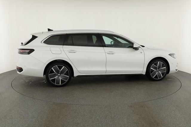 Volkswagen Passat Variant 1.5 TSI eHybrid 200 kW R-Line R-LINE, Pano, 19-Zoll, IQ.Light 