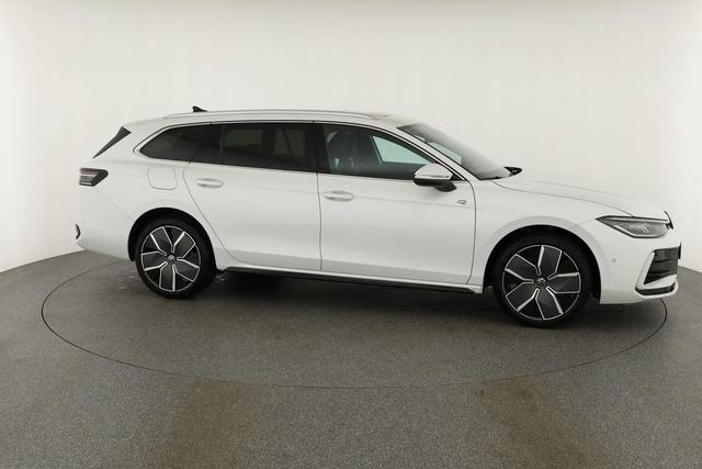 Volkswagen Passat Variant 1.5 TSI eHybrid 200 kW R-Line R-LINE, Pano, 19-Zoll, IQ.Light 