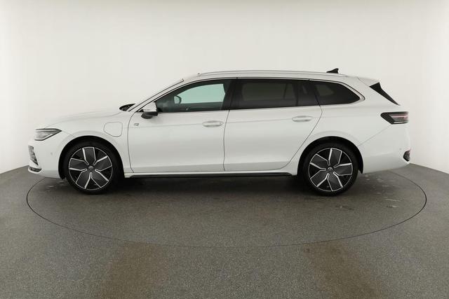 Volkswagen Passat Variant 1.5 TSI eHybrid 200 kW R-Line R-LINE, Pano, 19-Zoll, IQ.Light 