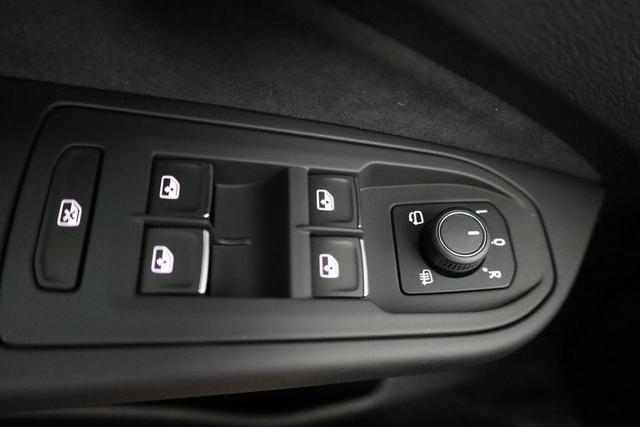 Volkswagen Golf Variant 1.5 TSI 110 kW R-Line VIII R-LINE, AHK, easyOpen, Kamera, LED-Plus, 3-J Garantie 