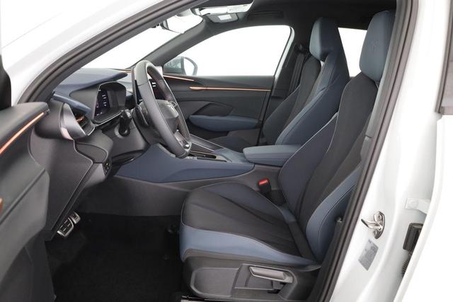 Cupra Terramar 2.0 TSI 150 kW 4Drive DSG 4Drive, Standheizung, AHK, AreaView, sofort 