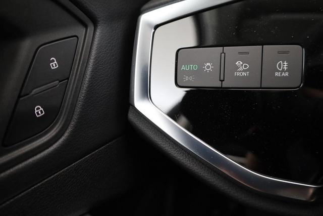 Audi Q3 40 TFSI quattro advanced advanced, AHK, 19-Zoll, Navi, el. Klappe, MMIplus, 4-J Garantie 
