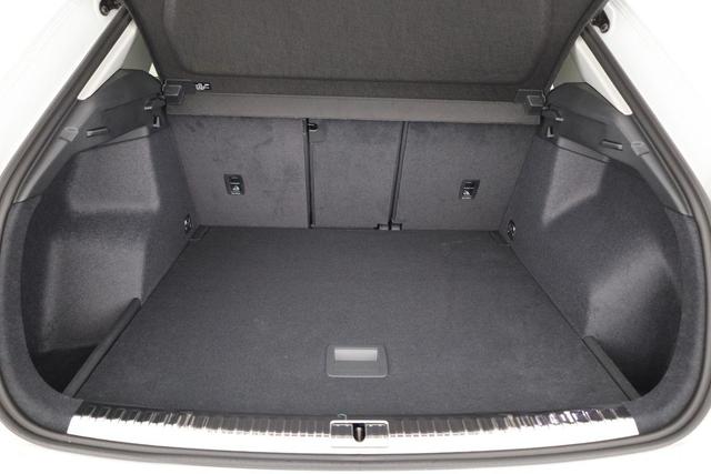 Audi Q3 40 TFSI quattro advanced advanced, AHK, 19-Zoll, Navi, el. Klappe, MMIplus, 4-J Garantie 