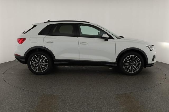 Audi Q3 40 TFSI quattro advanced advanced, AHK, 19-Zoll, Navi, el. Klappe, MMIplus, 4-J Garantie 