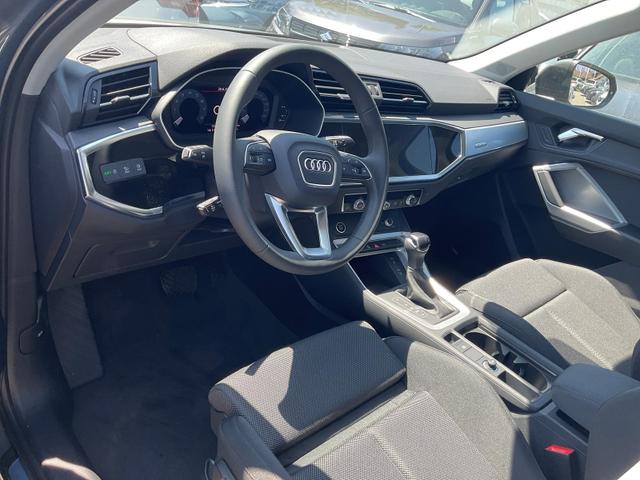 Audi Q3 - 40 TFSI quattro advanced advanced, AHK, 19-Zoll, Navi, el. Klappe, MMIplus