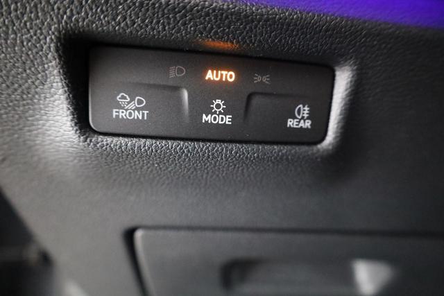 Volkswagen Tiguan 1.5 TSI eHybrid 200 kW R-Line Black, Pano, 20-Zoll, AHK, AreaView, 5-J Garantie 