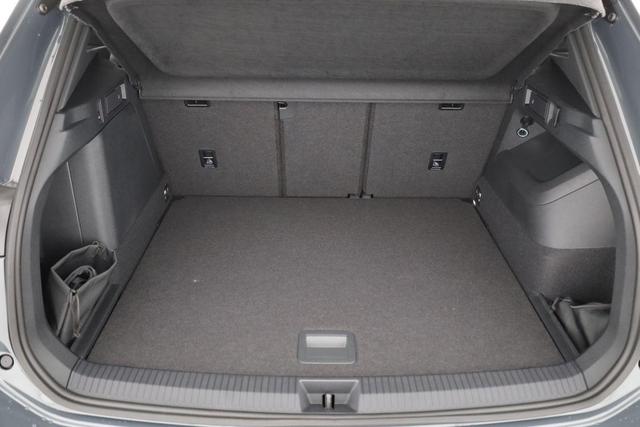 Volkswagen Tiguan 1.5 TSI eHybrid 200 kW R-Line Black, Pano, 20-Zoll, AHK, AreaView, 5-J Garantie 