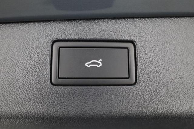 Volkswagen Tiguan 1.5 TSI eHybrid 200 kW R-Line Black, Pano, 20-Zoll, AHK, AreaView, 5-J Garantie 