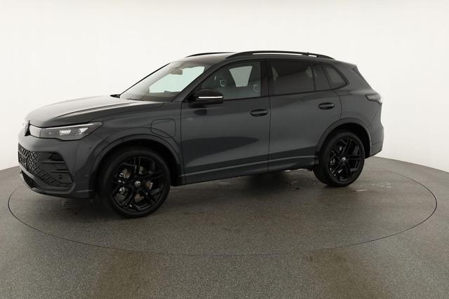 Volkswagen Tiguan 1.5 TSI eHybrid 200 kW R-Line Black, Pano, 20-Zoll, AHK, AreaView, 5-J Garantie 