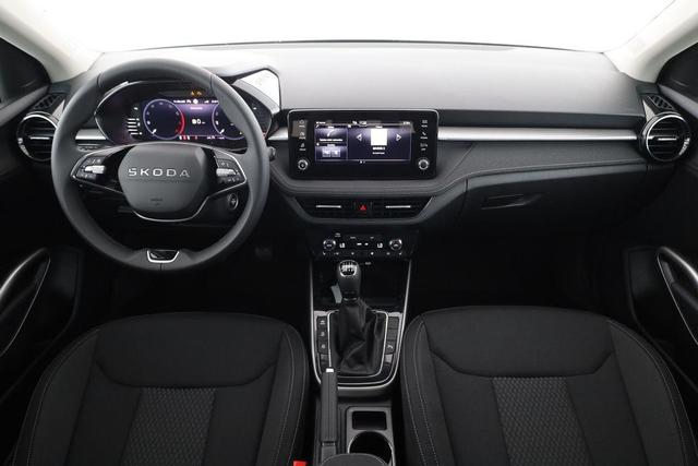 Skoda Fabia Selection 1.0 TSI 130 Jahre, Side, Kamera, 16-Zoll, Winter, 5-J Garantie 