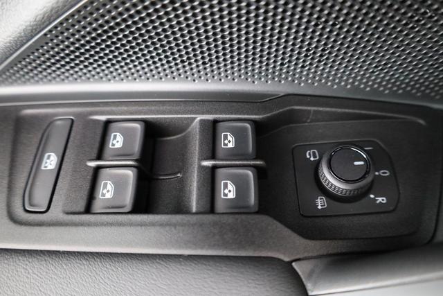 Volkswagen Tiguan 1.5 TSI eHybrid 150 kW Life DSG Life, AHK, Navi, ParkAssist, 5-J Garantie 