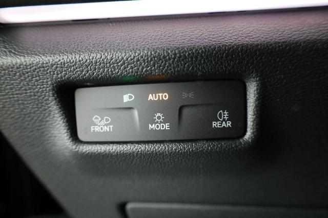Volkswagen Tiguan 1.5 TSI eHybrid 150 kW Life DSG Life, AHK, Navi, ParkAssist, 5-J Garantie 