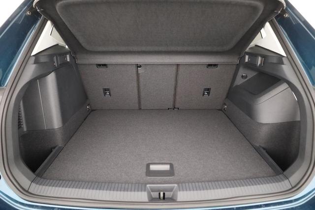 Volkswagen Tiguan 1.5 TSI eHybrid 150 kW Life DSG Life, AHK, Navi, ParkAssist, 5-J Garantie 