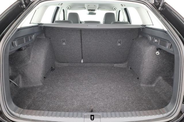 Skoda Octavia Combi 1.5 TSI DSG Essence, AHK, LED, 5-J Garantie, SmartLink 