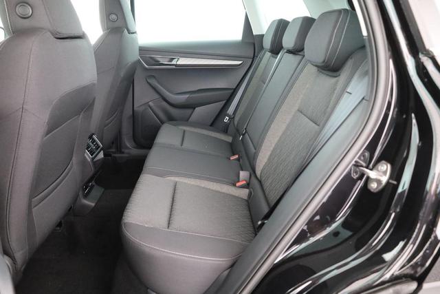 Skoda Karoq Drive 4x4 TDI DSG Selection, AHK, Navi, Kamera, 5-J Garantie 