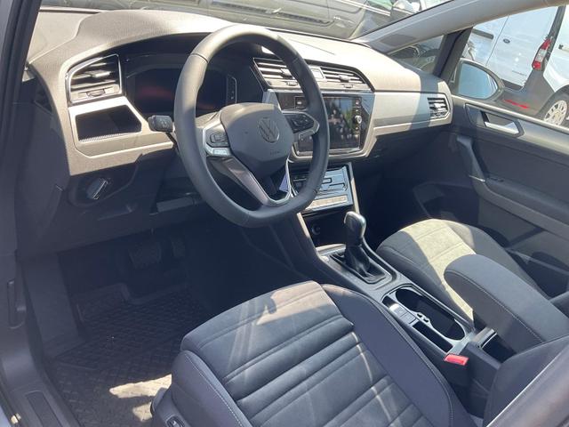 Volkswagen Touran - Comfortline BMT/Start-Stopp 1.5 TSI DSG Comfortline, AHK, Navi, easyOpen, LED, Side