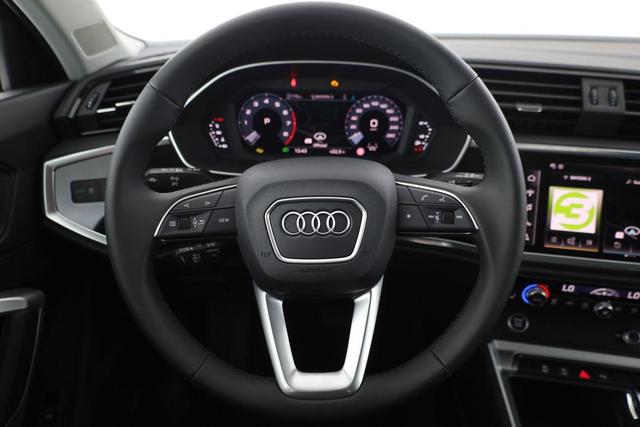 Audi Q3 40 TFSI quattro advanced advanced, AHK, 19-Zoll, Navi, el. Klappe, MMIplus 