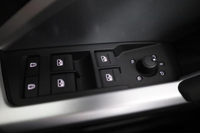 Audi Q3 40 TFSI quattro advanced advanced, AHK, 19-Zoll, Navi, el. Klappe, MMIplus 