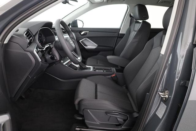 Audi Q3 40 TFSI quattro advanced advanced, AHK, 19-Zoll, Navi, el. Klappe, MMIplus 