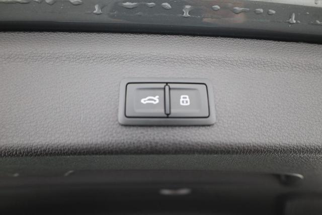 Audi Q3 40 TFSI quattro advanced advanced, AHK, 19-Zoll, Navi, el. Klappe, MMIplus 