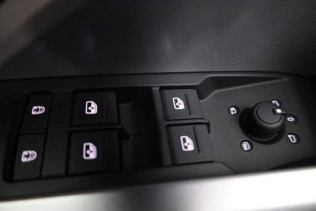 Audi Q3 40 TFSI quattro advanced advanced, AHK, 19-Zoll, Navi, el. Klappe, MMIplus, 4-J Garantie 