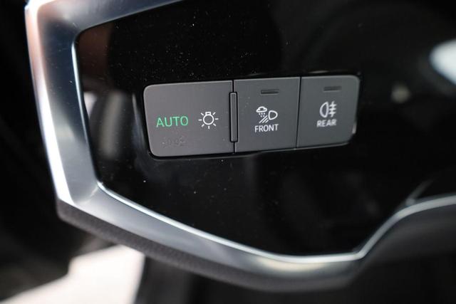Audi Q3 40 TFSI quattro advanced advanced, AHK, 19-Zoll, Navi, el. Klappe, MMIplus, 4-J Garantie 