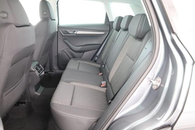 Skoda Karoq Drive 4x4 TDI DSG Selection, AHK, Navi, Kamera, 5-J Garantie 