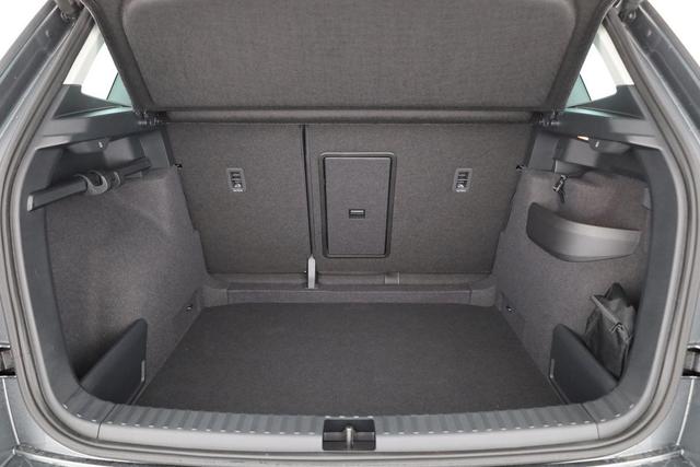 Skoda Karoq Drive 4x4 TDI DSG Selection, AHK, Navi, Kamera, 5-J Garantie 