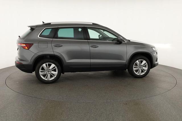 Skoda Karoq Drive 4x4 TDI DSG Selection, AHK, Navi, Kamera, 5-J Garantie 