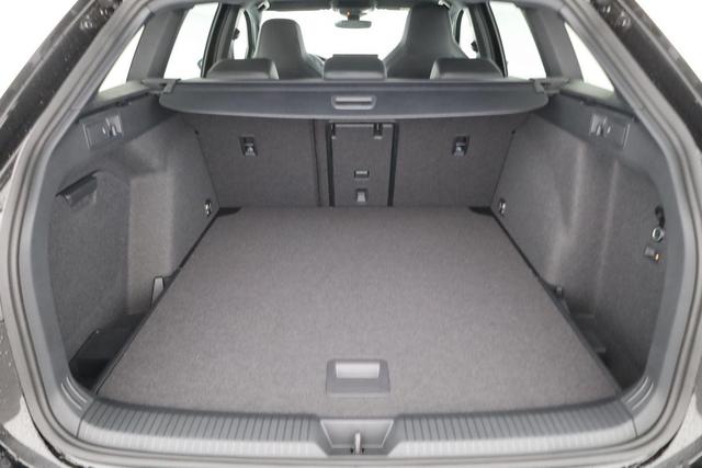 Volkswagen Golf 1.5 eTSI 110 kW R-Line VIII Variant DSG R-LINE, AHK, easyOpen, Navi, 18-Zoll, LED-Plus 