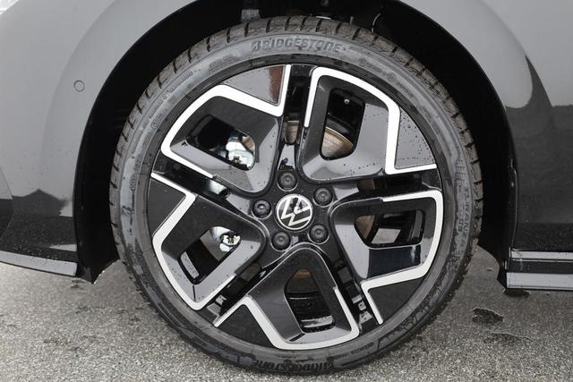 Volkswagen Golf 1.5 eTSI 110 kW R-Line VIII Variant DSG R-LINE, AHK, easyOpen, Navi, 18-Zoll, LED-Plus 