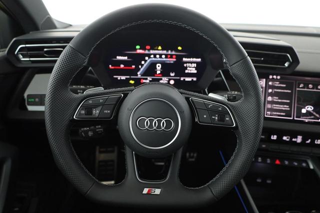 Audi S3 2.0 TFSI quattro Sportback quattro, Pano, 19-Zoll, Matrix, Optik schwarz, Kamera, el. Klappe, 4-J Garantie 