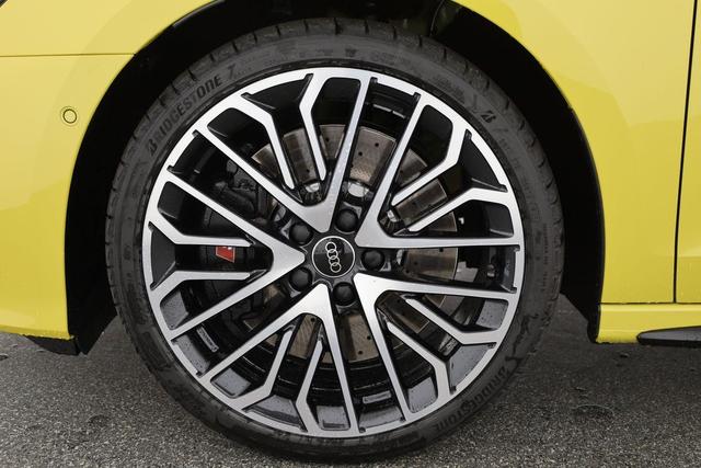 Audi S3 2.0 TFSI quattro Sportback quattro, Pano, 19-Zoll, Matrix, Optik schwarz, Kamera, el. Klappe, 4-J Garantie 