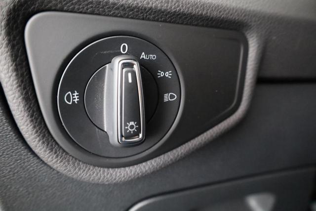 Volkswagen Touran Comfortline BMT/Start-Stopp 1.5 TSI DSG Comfortline, AHK, Navi, easyOpen, LED, Side 