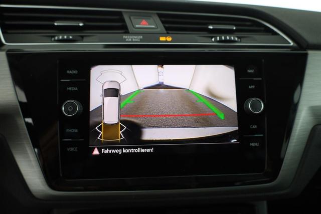 Volkswagen Touran Comfortline BMT/Start-Stopp 1.5 TSI DSG Comfortline, AHK, Navi, easyOpen, LED, Side 