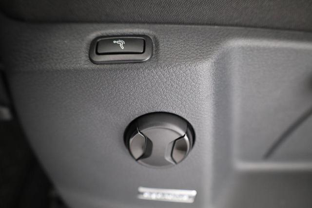 Volkswagen Touran Comfortline BMT/Start-Stopp 1.5 TSI DSG Comfortline, AHK, Navi, easyOpen, LED, Side 
