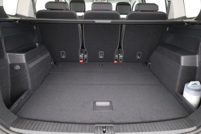 Volkswagen Touran Comfortline BMT/Start-Stopp 1.5 TSI DSG Comfortline, AHK, Navi, easyOpen, LED, Side 